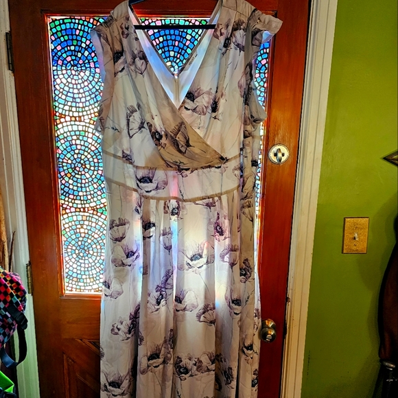 Poppy Eshakti Dress - Picture 1 of 3